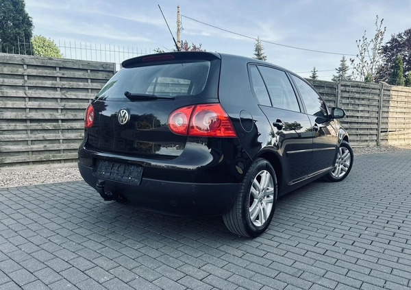 Volkswagen Golf cena 18900 przebieg: 237000, rok produkcji 2007 z Brzostek małe 277